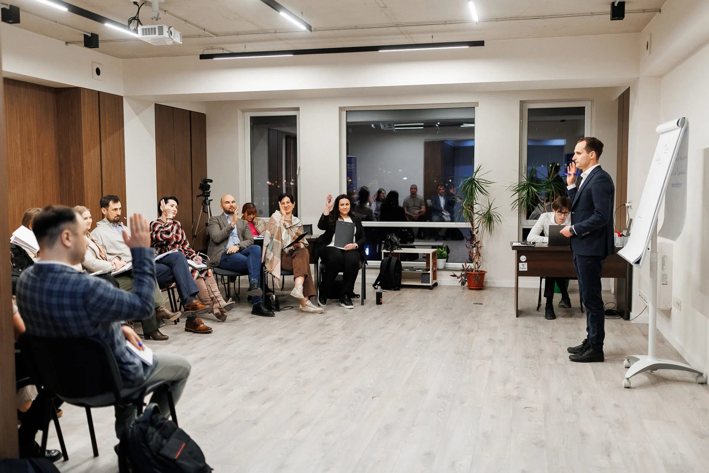 Training Professional Speaker — Ilie Dercaci cu grupul de curs